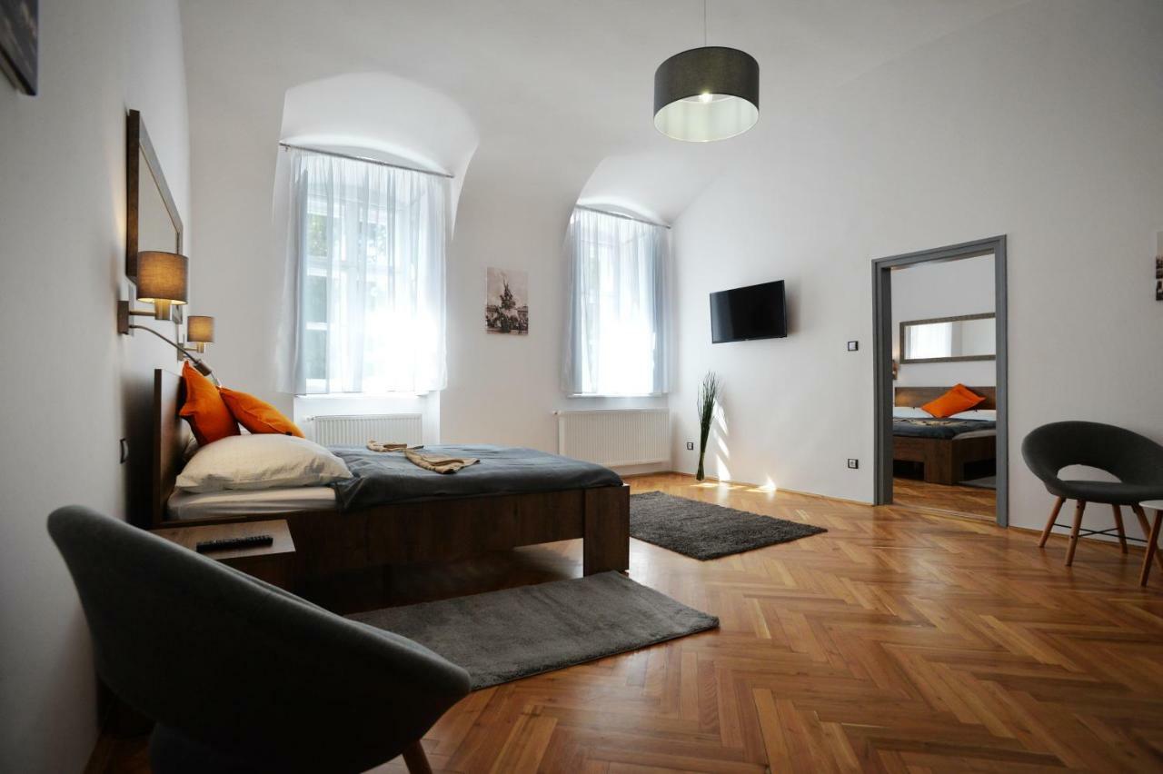Pr Apartman Eger Exterior photo