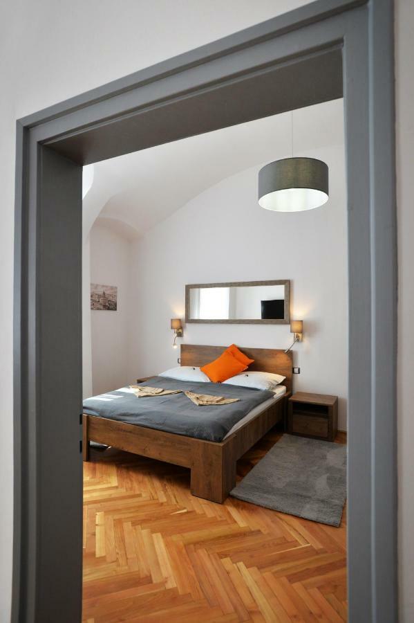 Pr Apartman Eger Exterior photo