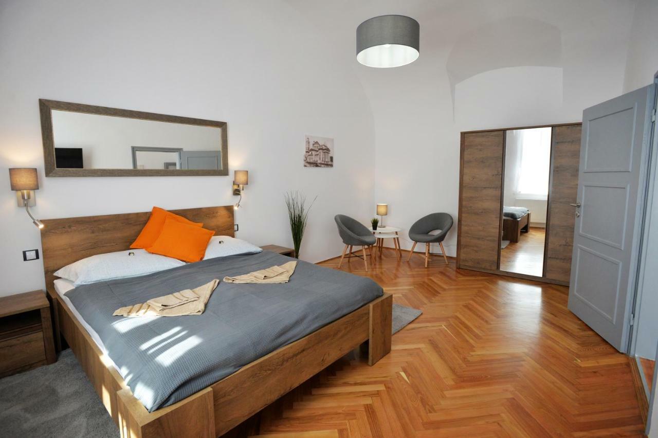 Pr Apartman Eger Exterior photo