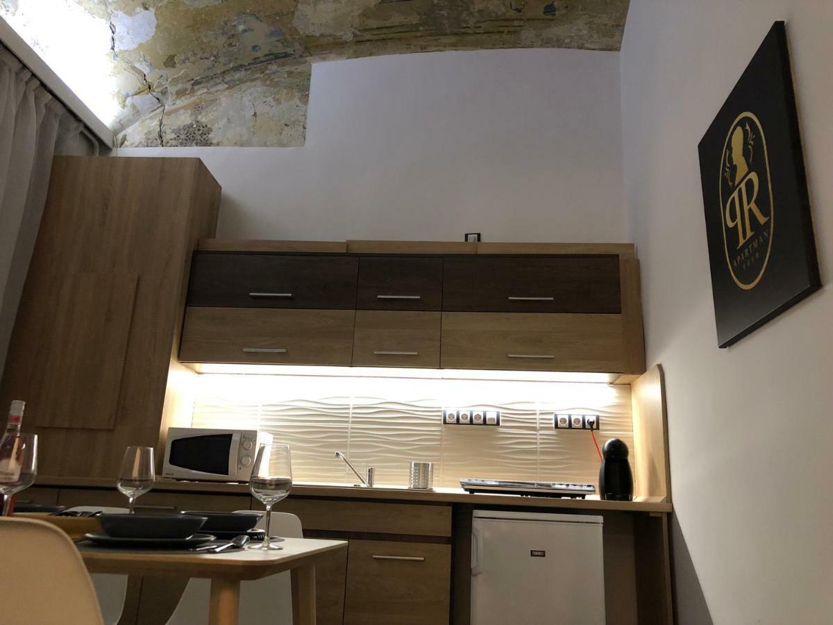 Pr Apartman Eger Exterior photo